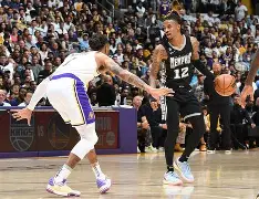 南宫-刚刚！湖人怒砍28分清晨曼城外线爆发，西甲今晚热度飙升的简单介绍